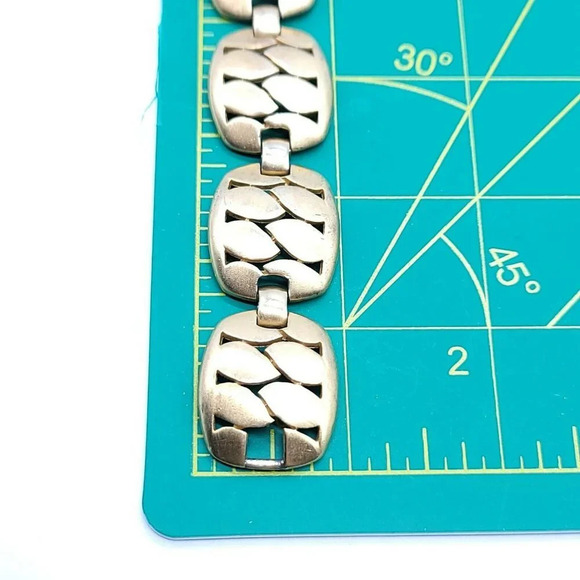 Crown Trifari Animal Print Wide Chunky Gold Tone - Picture 9 of 9